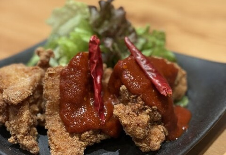  悪魔の咆哮！愛豚揚げ（自家製デスソース）